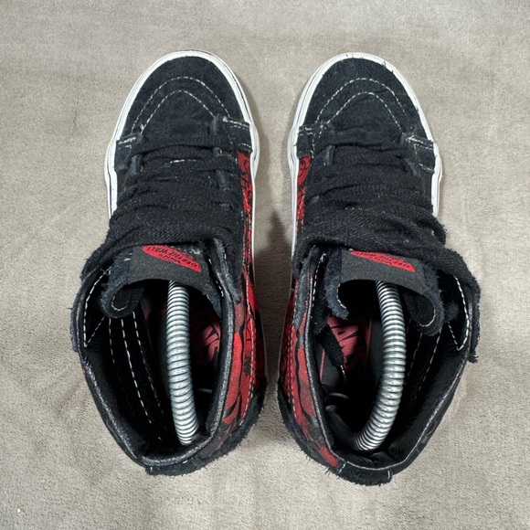 Vans x Stranger Things Sk8-Hi Reissue Sneakers - Picture 4 of 12